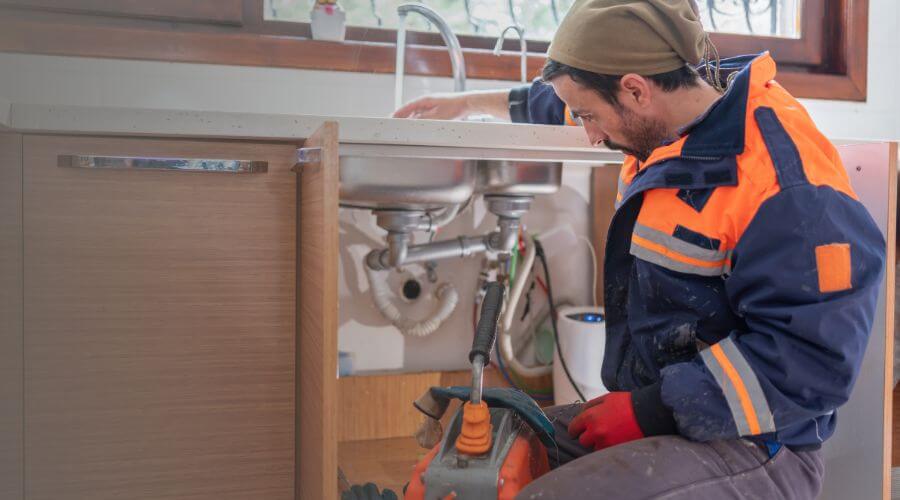 Professional clogged toilet repair in Medicine Bow, WY
